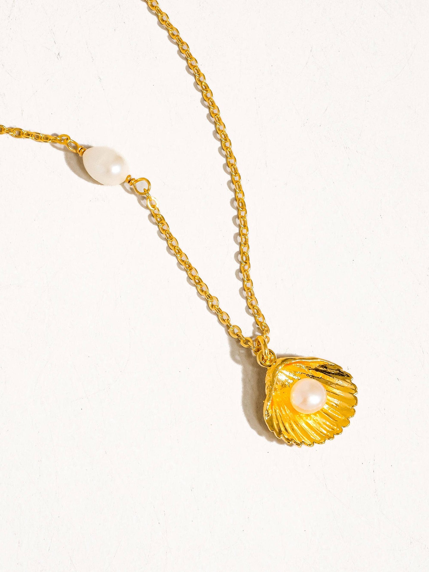 Daphne 18K Gold Pearl Shell Necklace