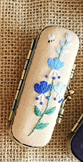 Vintage Embroidered Lipstick Case (NO MIRROR)🪡