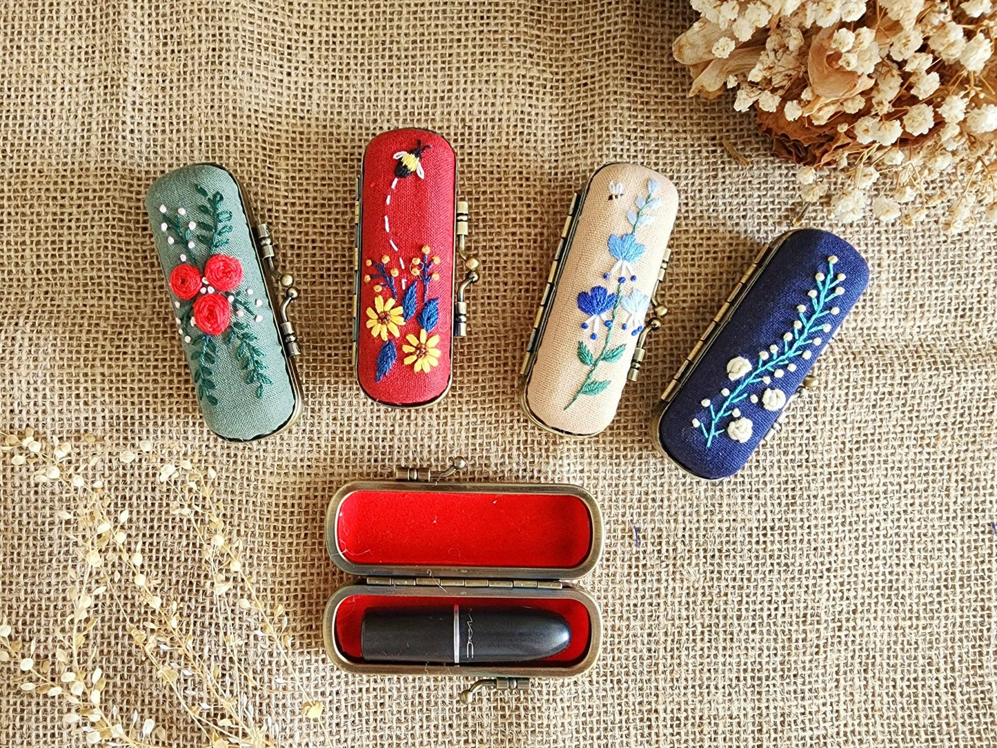 Vintage Embroidered Lipstick Case (NO MIRROR)🪡