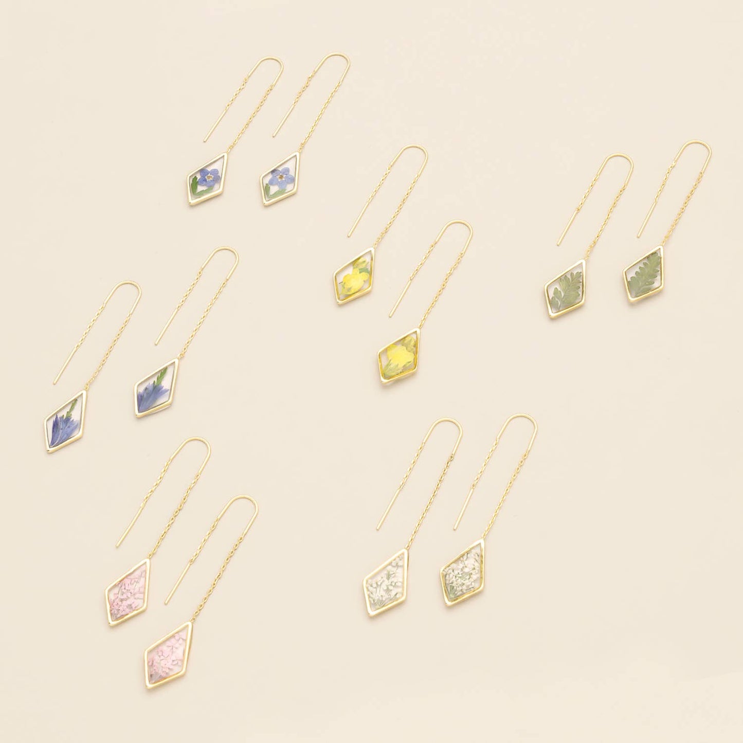 Pressed Flower Thread Earring - White Lace Flower/Gold