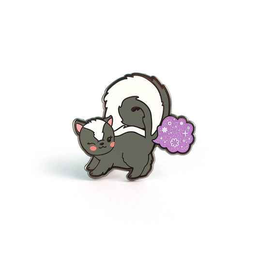 Skunky Spice Pin