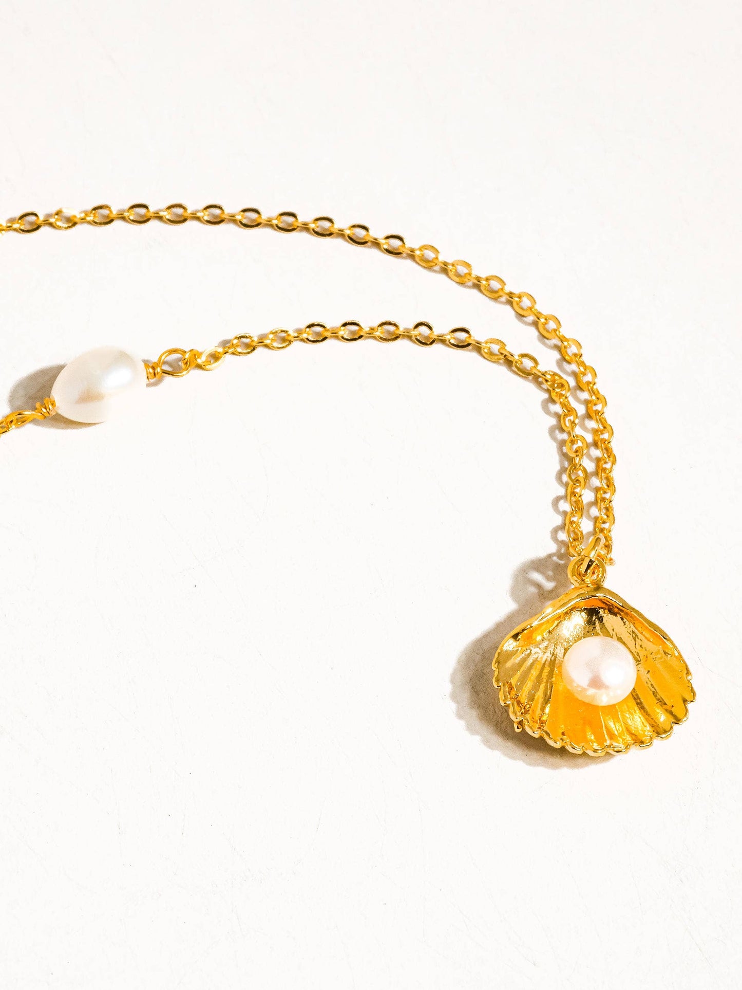 Daphne 18K Gold Pearl Shell Necklace