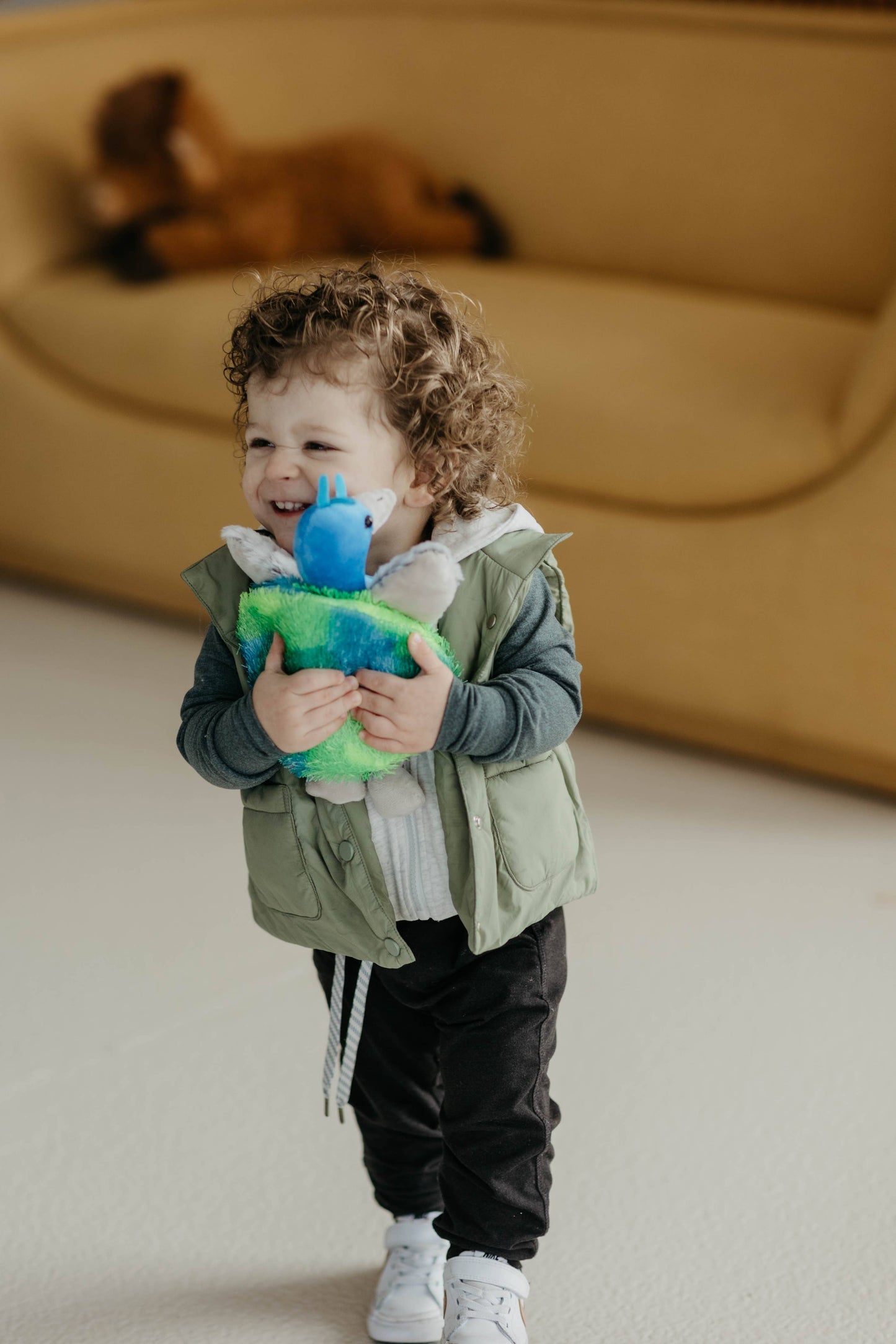 9" Wild Onez Peacock