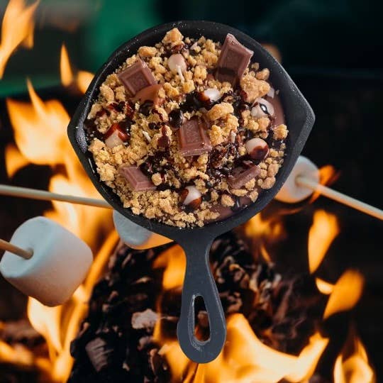 8 oz S'more Iron Skillet Candle