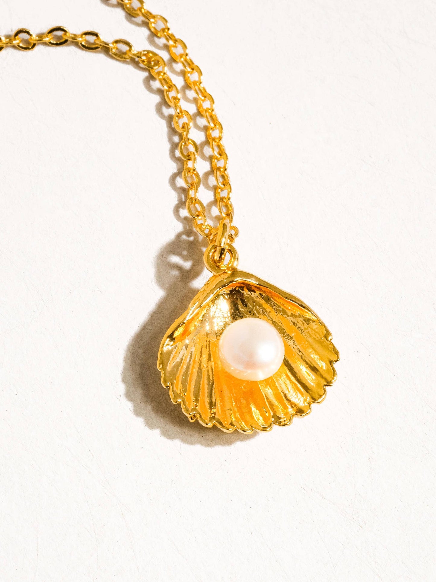 Daphne 18K Gold Pearl Shell Necklace