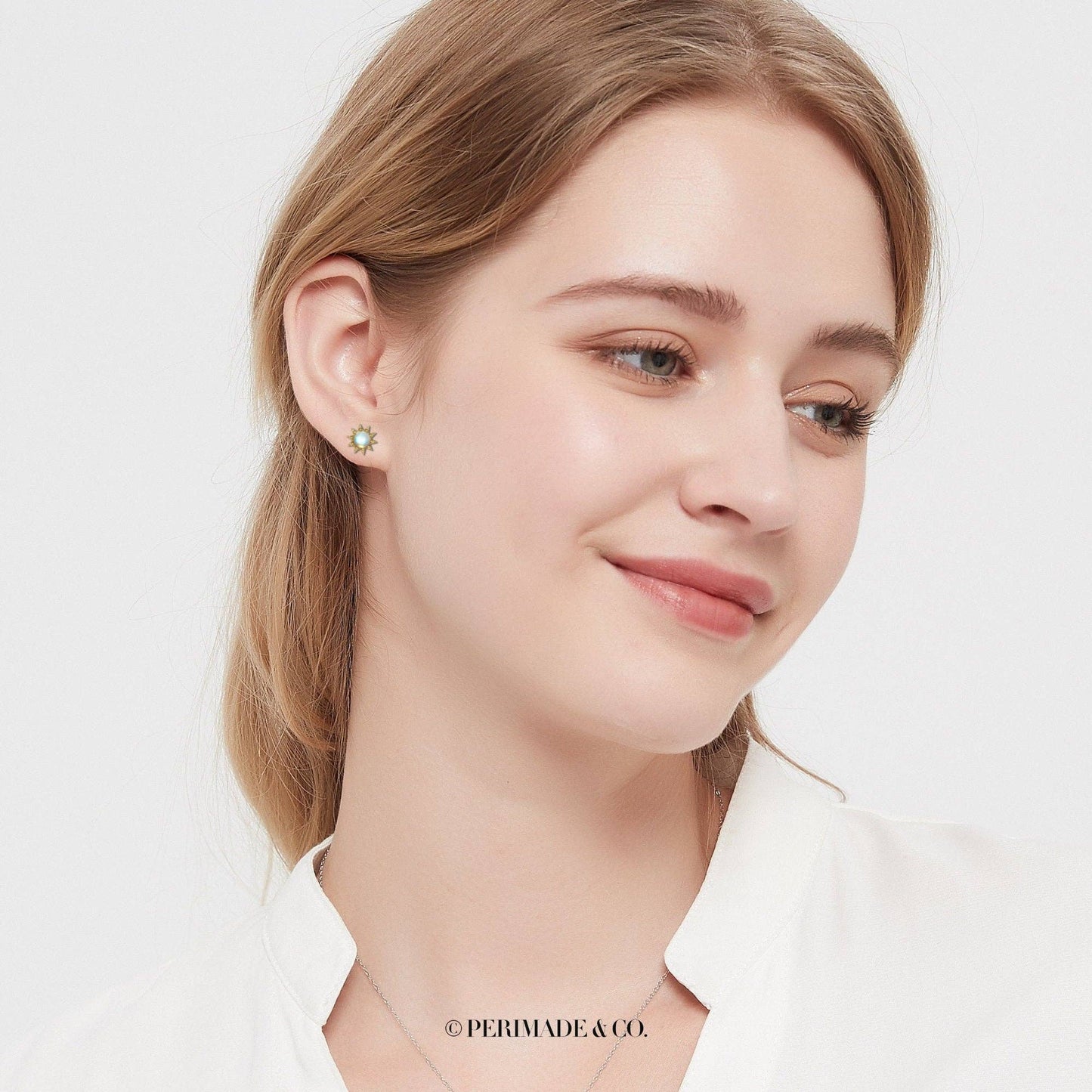 Small Sun Moonstone Stud Earrings in 925 Sterling Silver