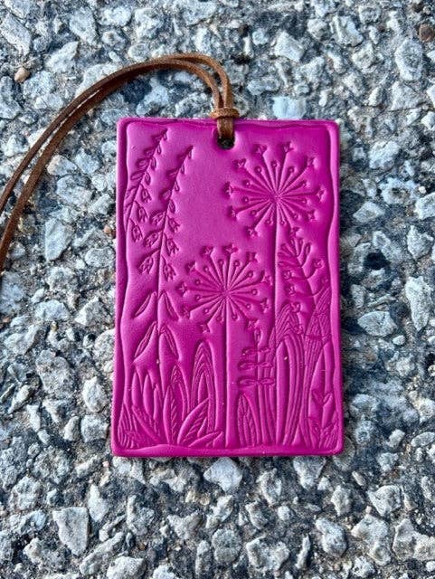 Rectangle Dandelion Air Flair: Fuchsia / Butt Naked