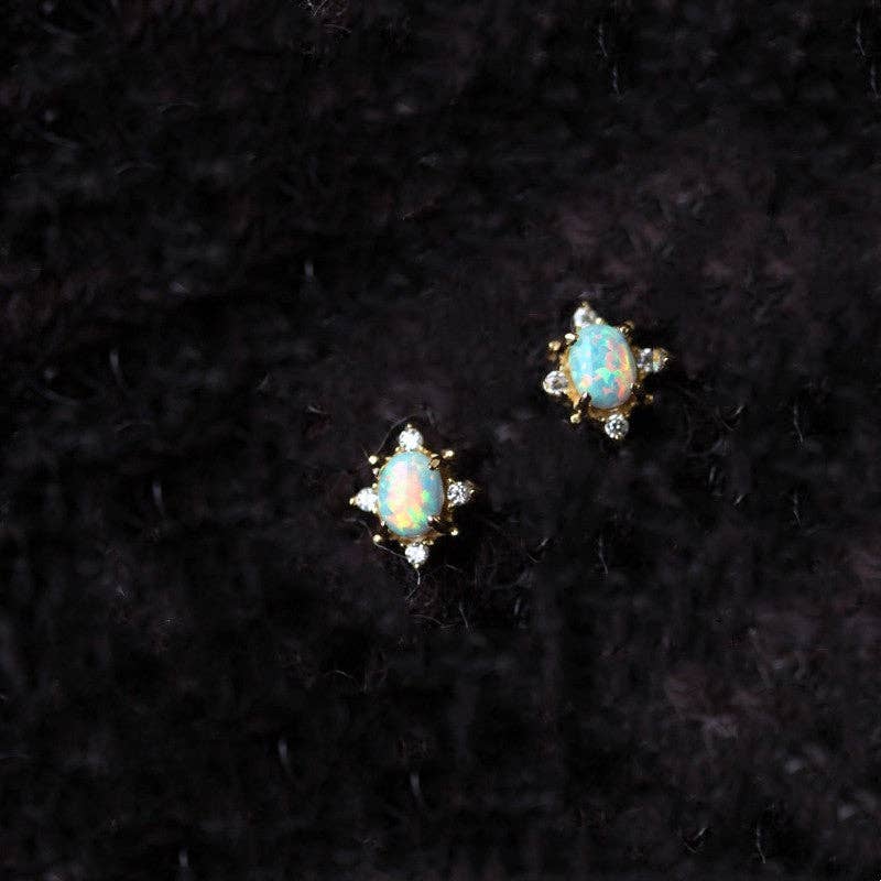 Tiny Vintage Opal Star Stud Earrings in 925 Sterling Silver